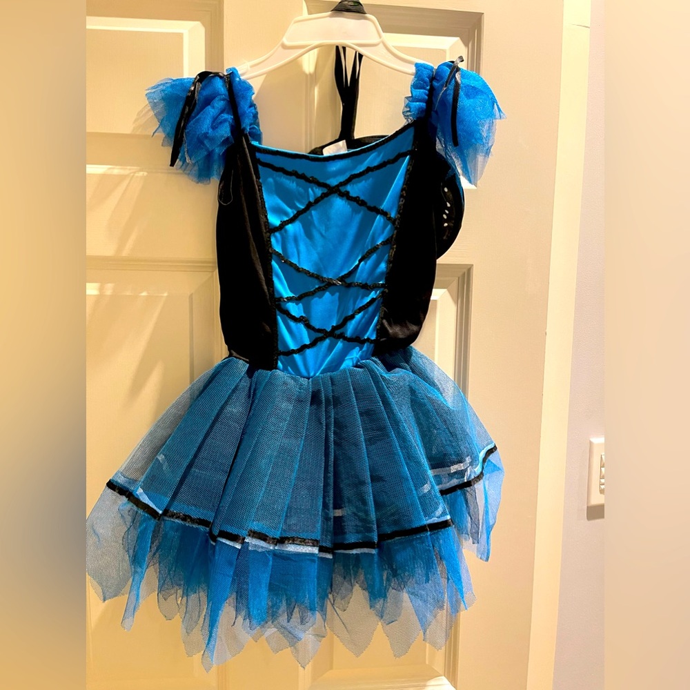 Halloween costume for a girl. A beautiful butterfly